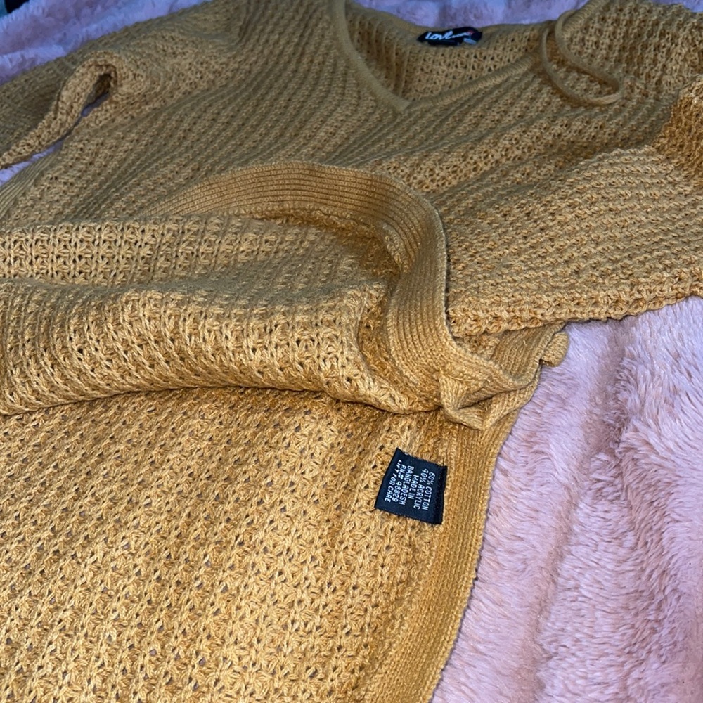 Sweatshirt - Picture 3 of 3